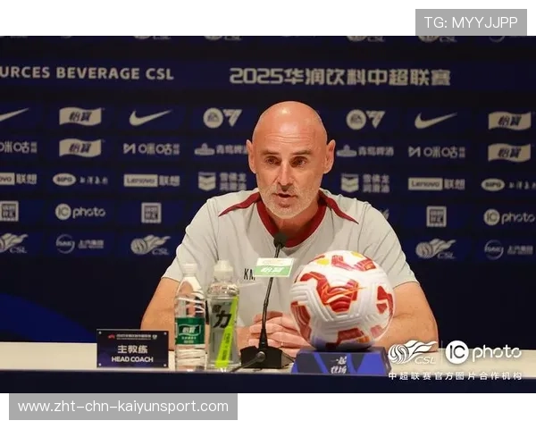 年轻教练战术创新引媒体与球迷追捧