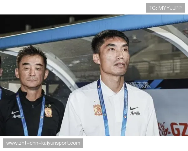 职业俱乐部是否推动队员之间的多岗位战术轮换，职业俱乐部的特点