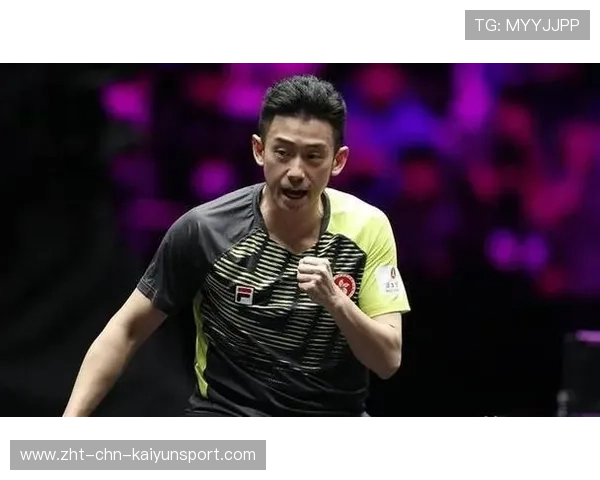 乒乓亚洲杯黄镇廷中路快撕，落点压到边线